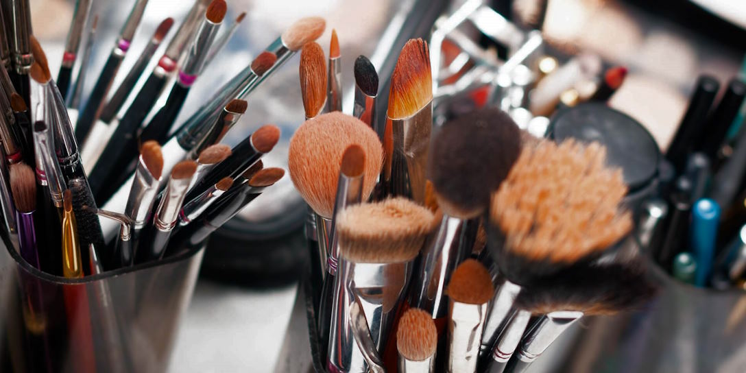Why Is It Needed To Clean Your Makeup Brushes?